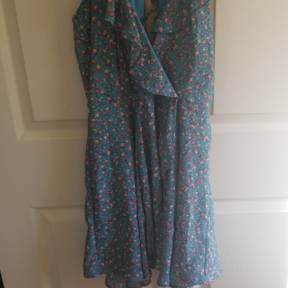 Super cute dress with laced up back